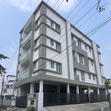 Pollāchi Thulasi Avenue Inn מראה חיצוני תמונה