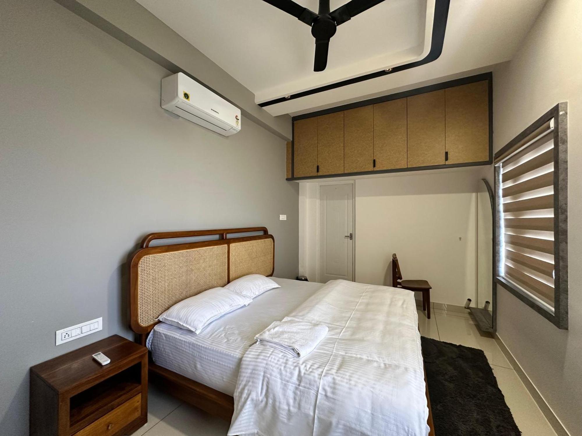 Pollāchi Thulasi Avenue Inn מראה חיצוני תמונה