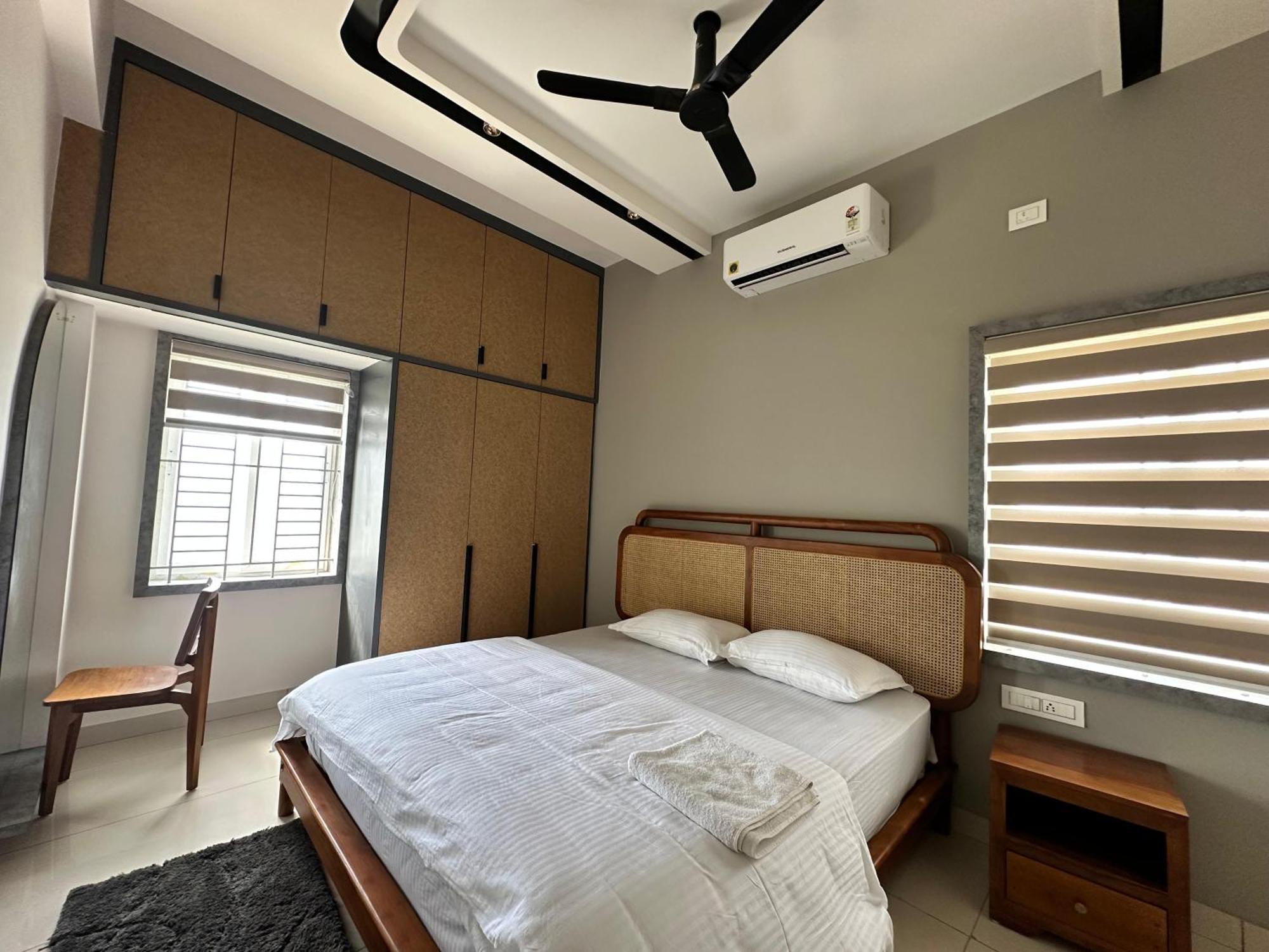 Pollāchi Thulasi Avenue Inn מראה חיצוני תמונה