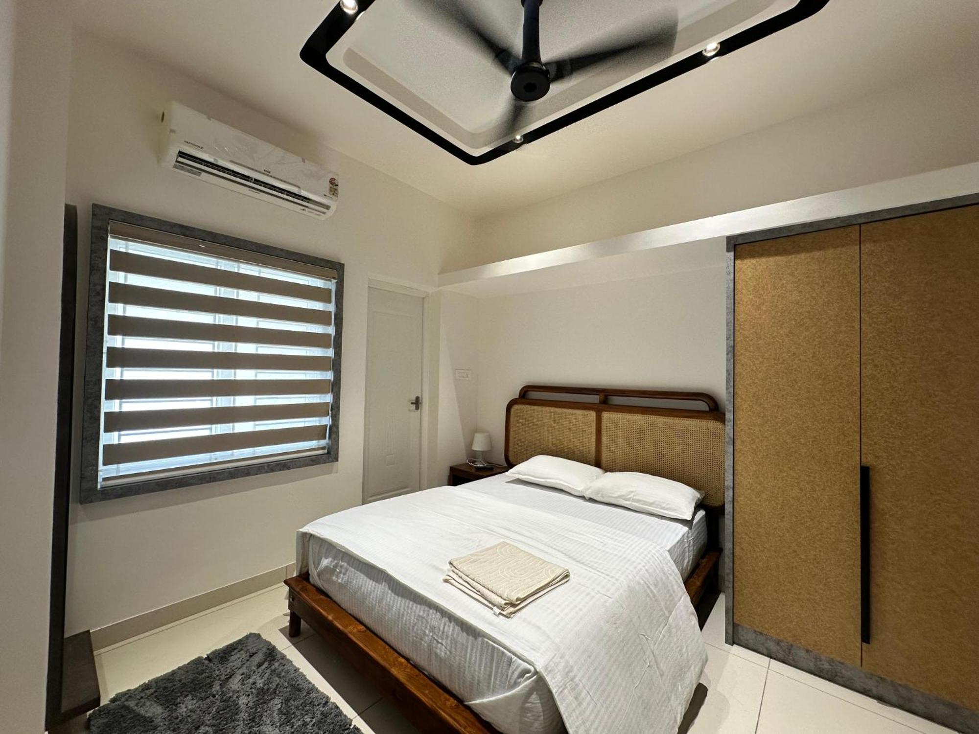 Pollāchi Thulasi Avenue Inn מראה חיצוני תמונה
